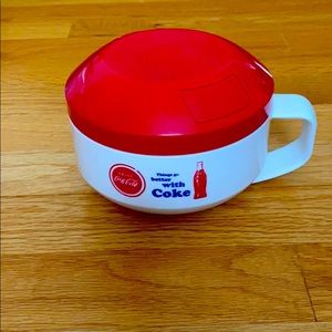 A travel thermal soup cup